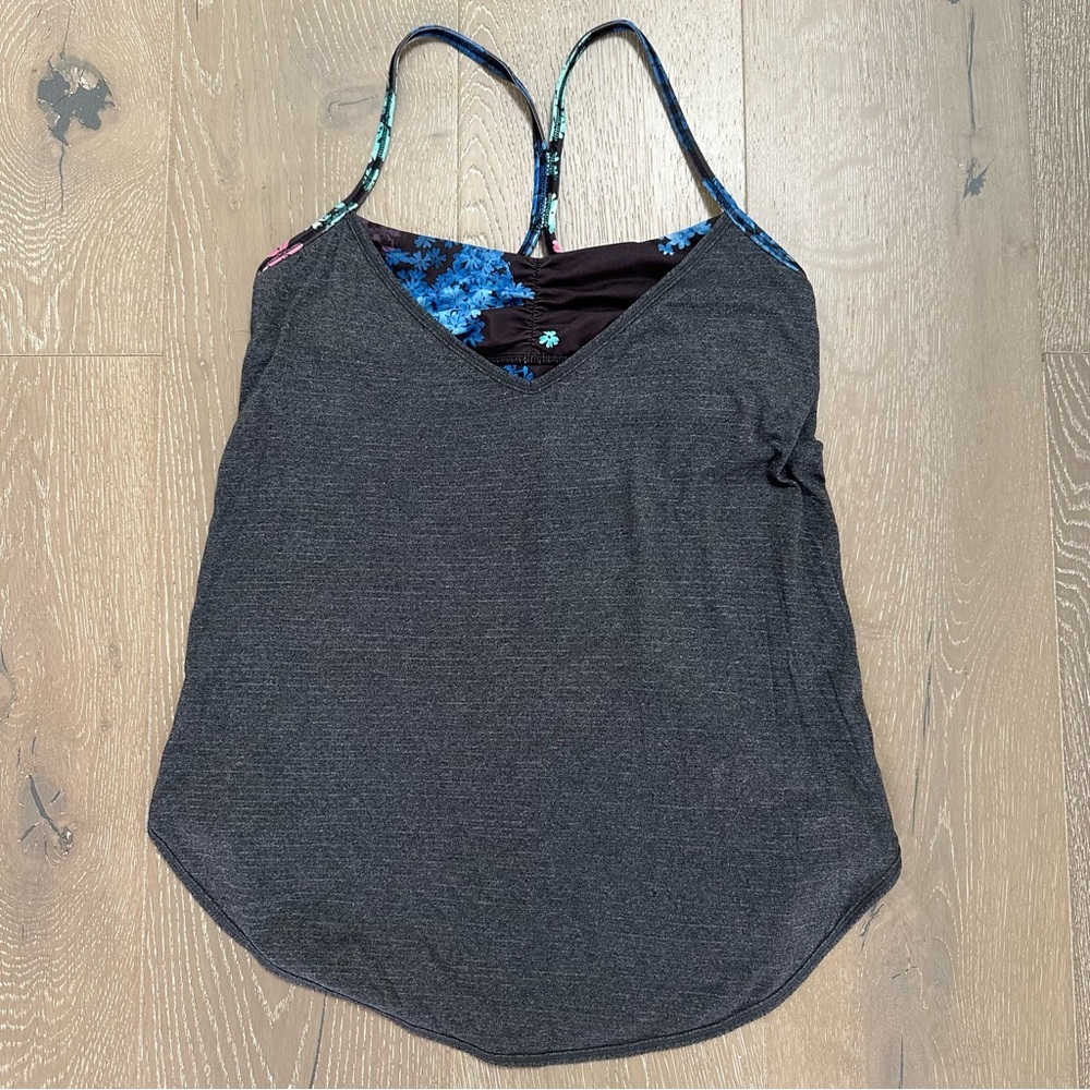 Lululemon”Roll out tank” 🧘‍♀️